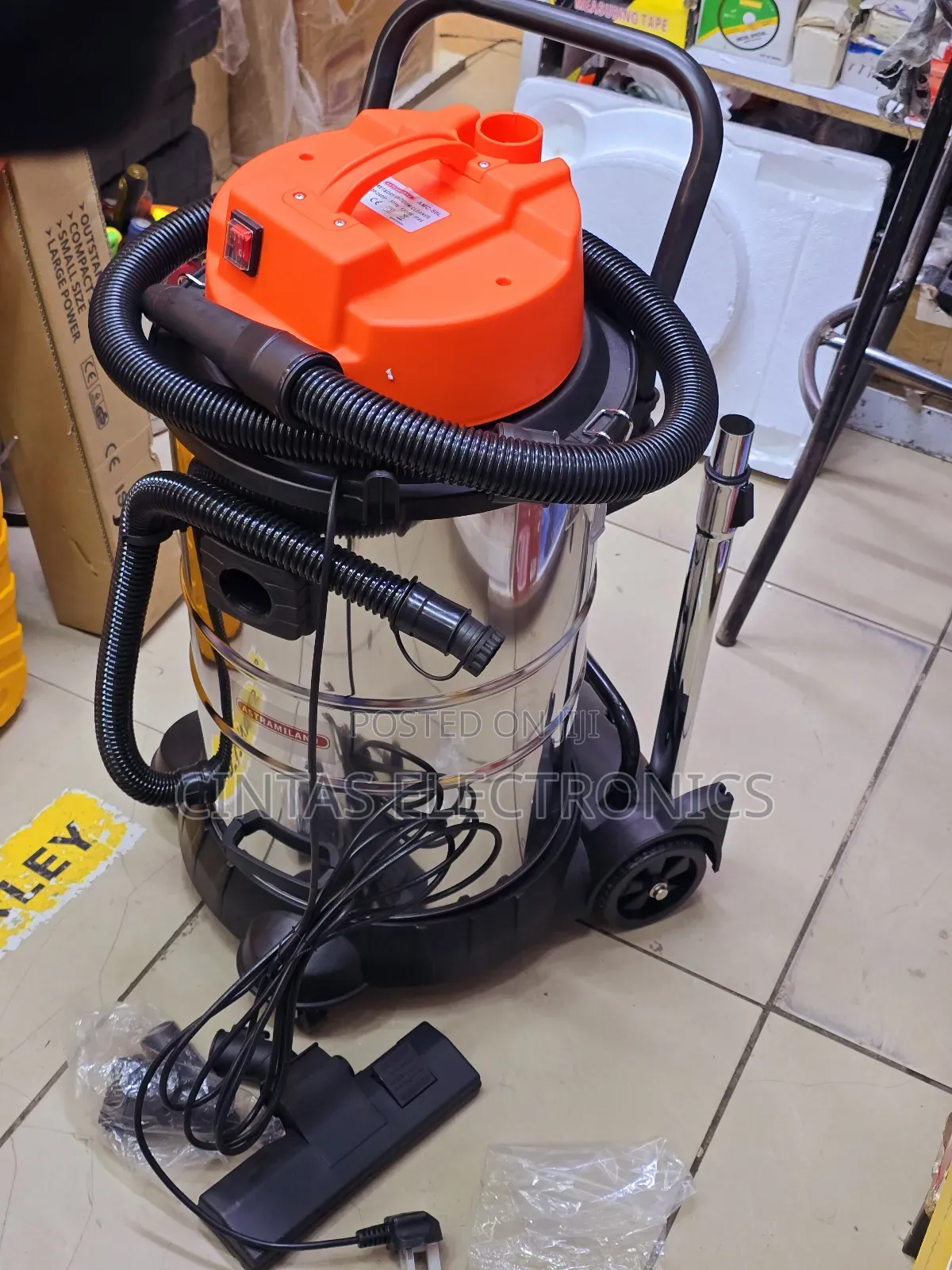Astramilano 50l Vacuum Cleaner (Corded)