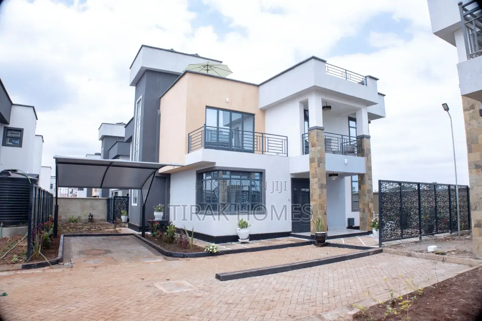 4bdrm Maisonette in Windsor Annex 1, Kenyatta Road / Theta  for rent