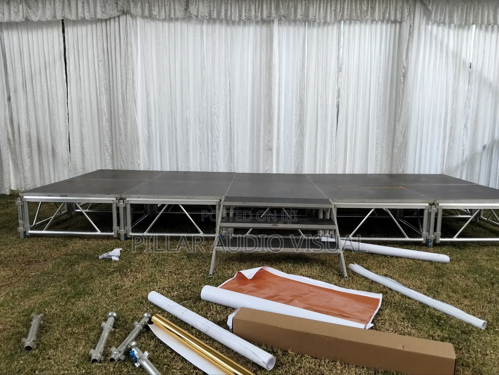 Stage Boards Joined for Rentals, One Board Counts