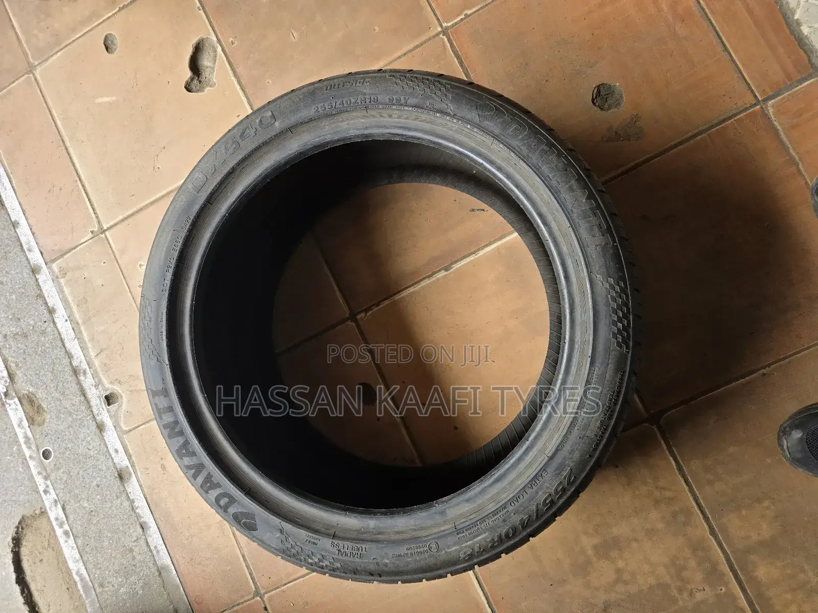 255/40r18 Davanti Tyre