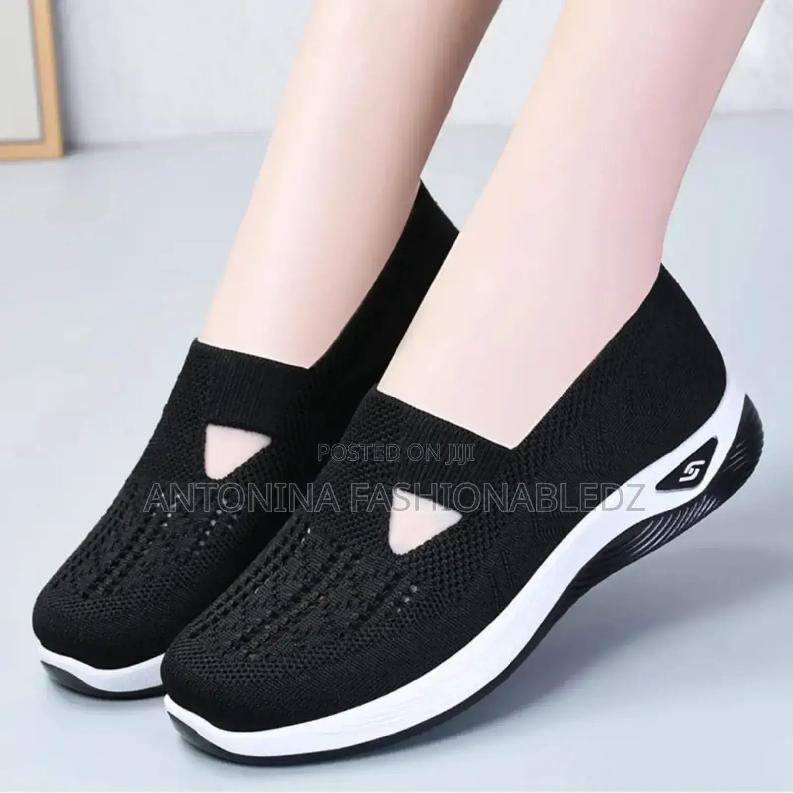 Ladies Breathable Shoes