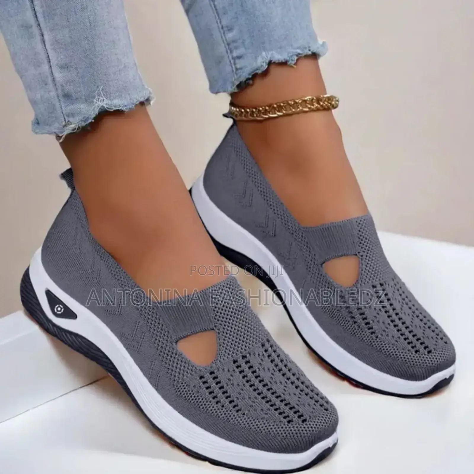 Ladies Breathable Shoes