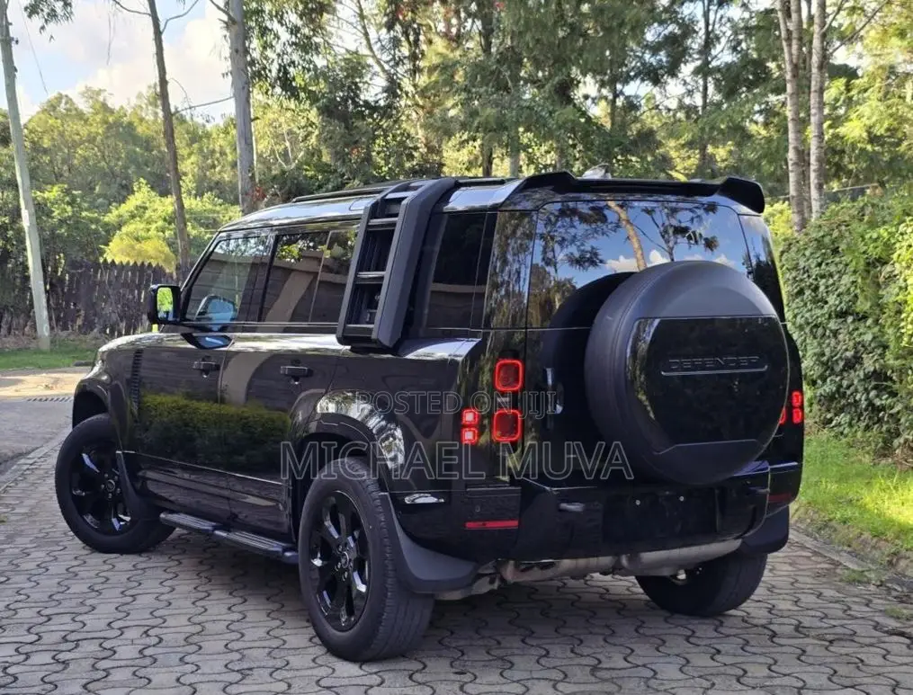Land Rover Defender X-Dynamic SE 2022 Black