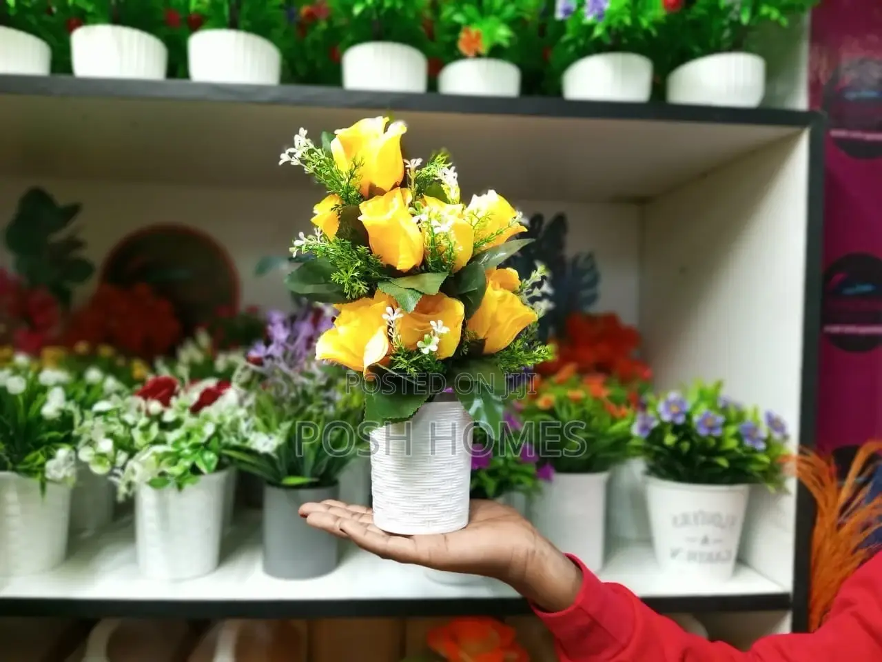 Table Artificial Flowers
