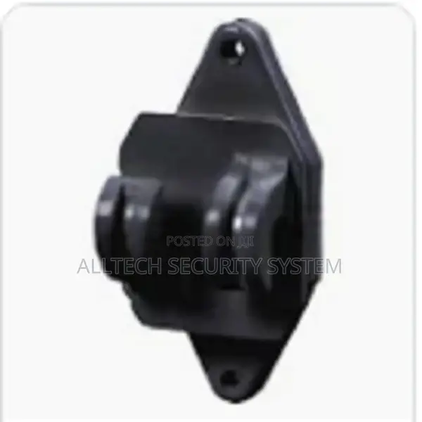 W Insulators for Electric Fence