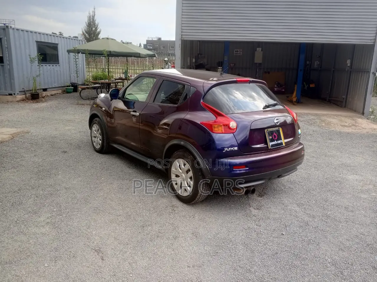 Nissan Juke SL 4dr Hatchback (1.6L 4cyl Turbo CVT) 2014 Purple