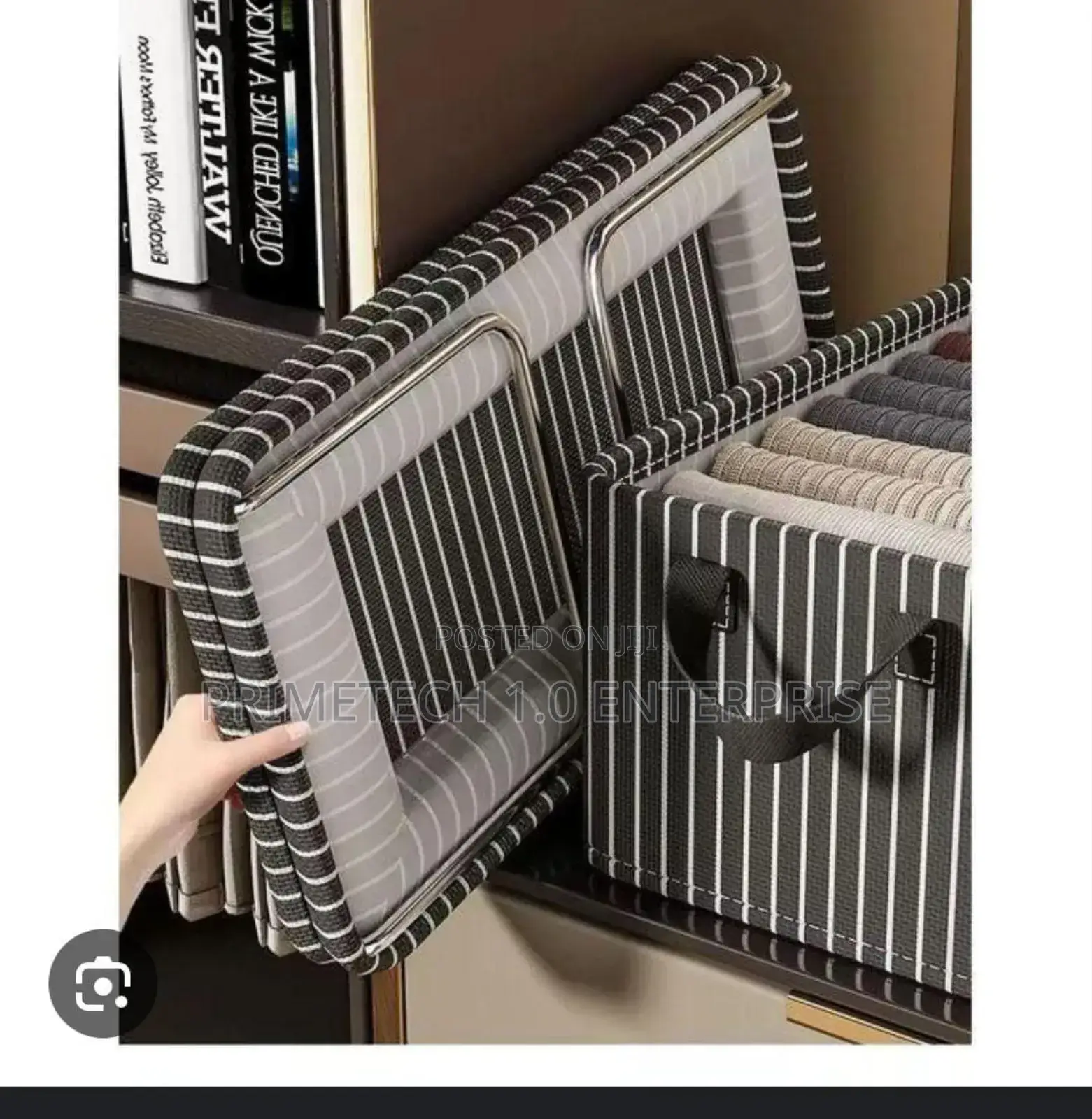 Checked Collapsible Closet Organiser