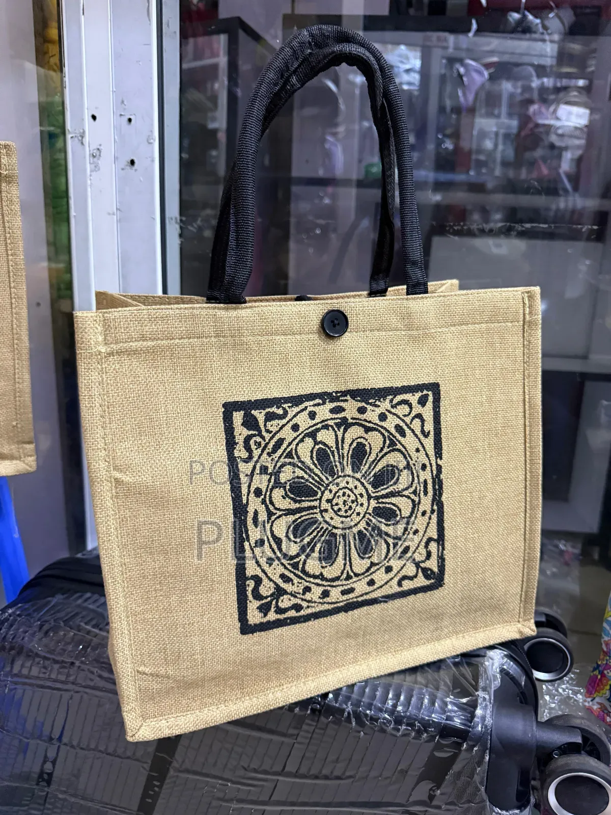 Eco-Friendly Jute Bag With Sturdy Handles