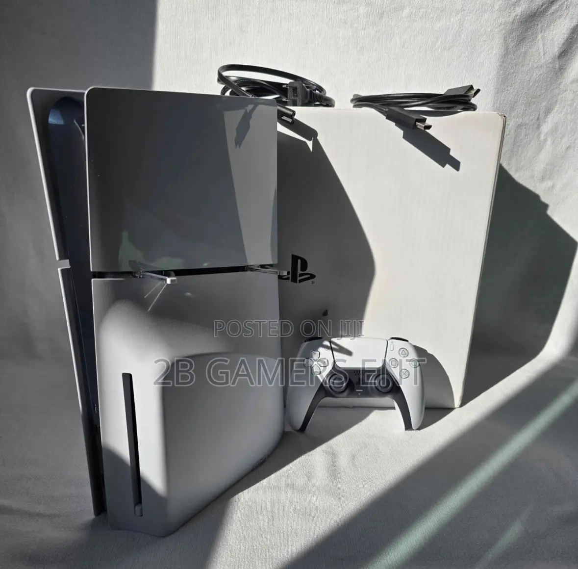 Slim Ps5 ,With Box 1 Month
