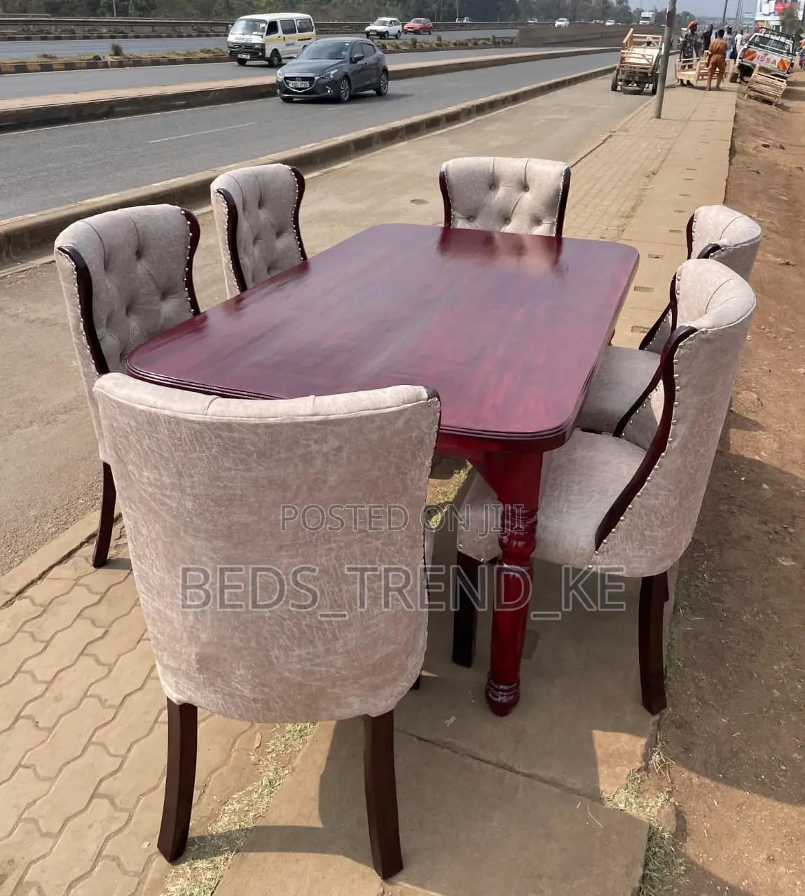Snug 6 Seater Dining Set