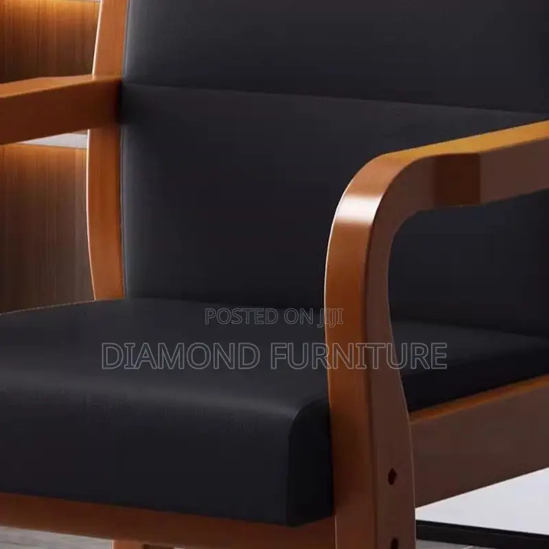 Office Chair; Simple Executive Office Chair – Comfort Meets Elegance