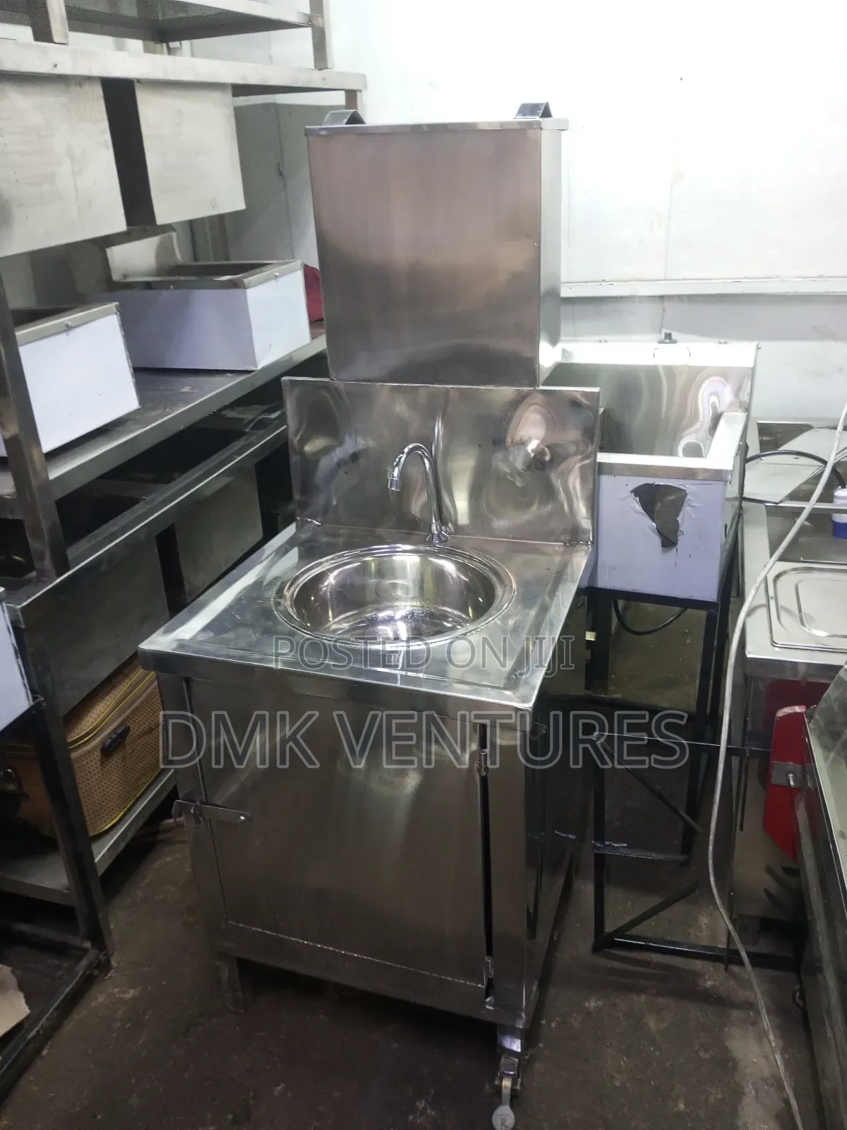 Institutional Use Stainless Hands Washing Station With a Pedal Pump