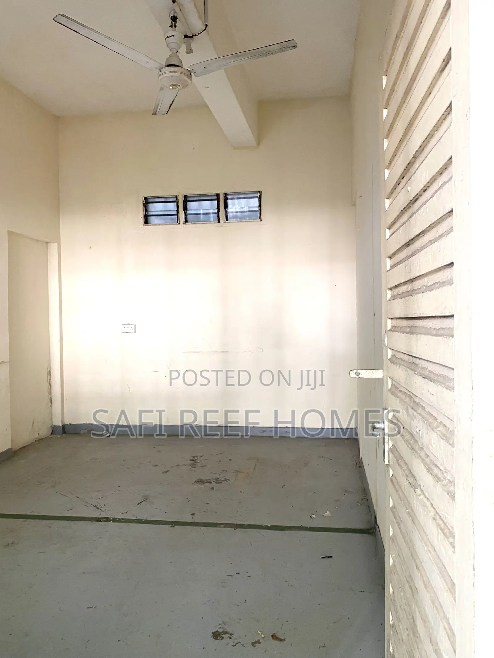 Single Office Space to Let in Nyali With Parking
