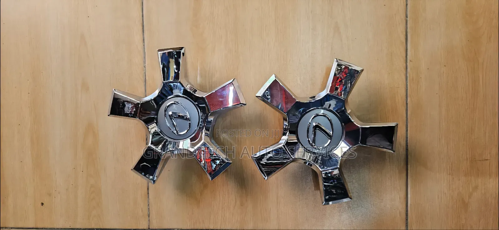Lexus  Lx570   Wheel Hub Caps