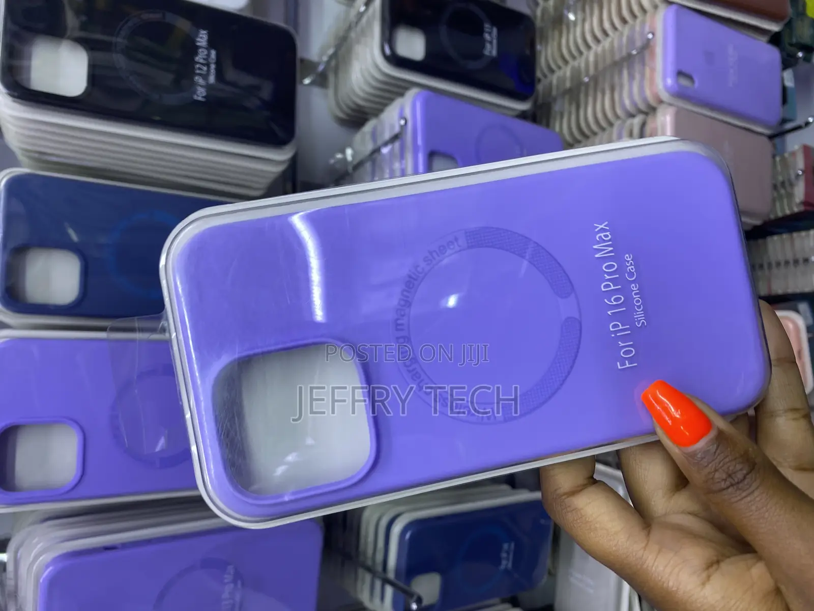Paster Apple iPhone 16 Pro Max Silicone Case With Magsafe