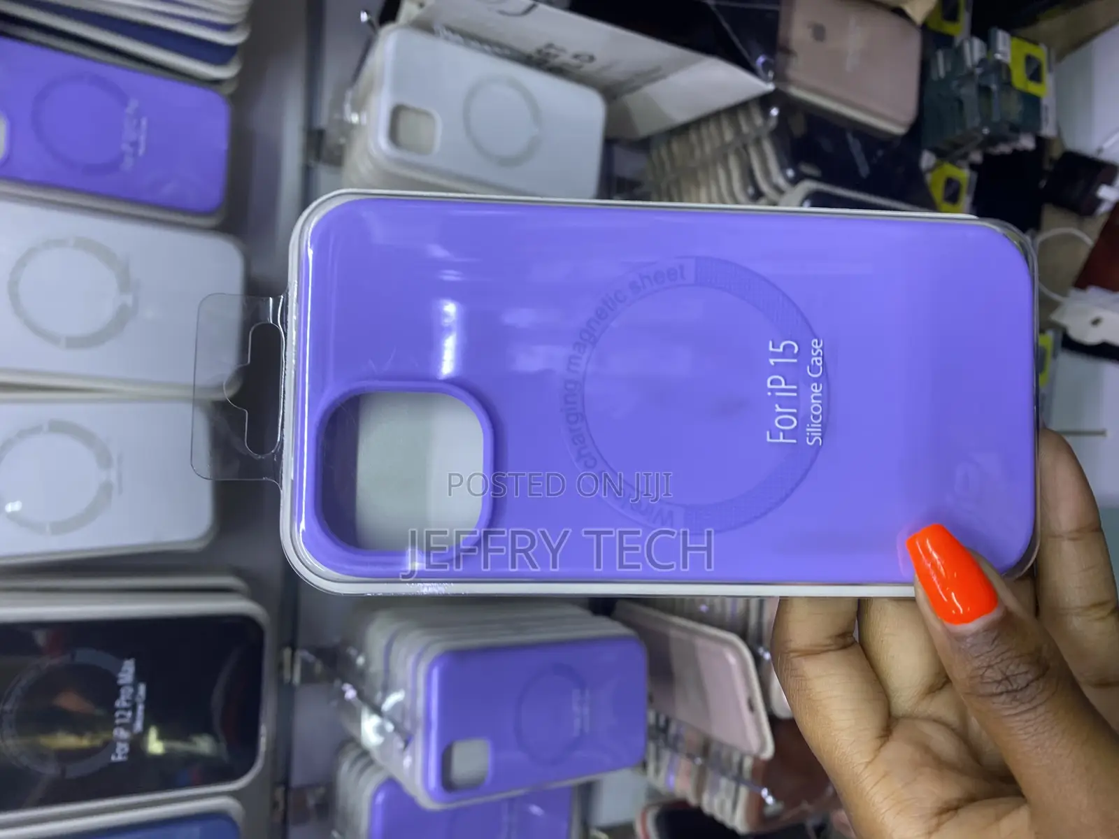 Guaver Apple iPhone 15 Silicone Case With Magsafe