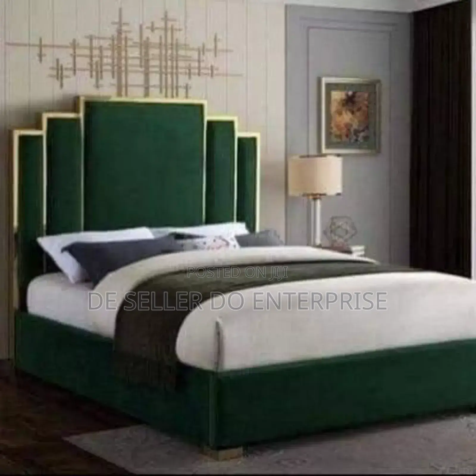Hot Green Chester Bed 5*6