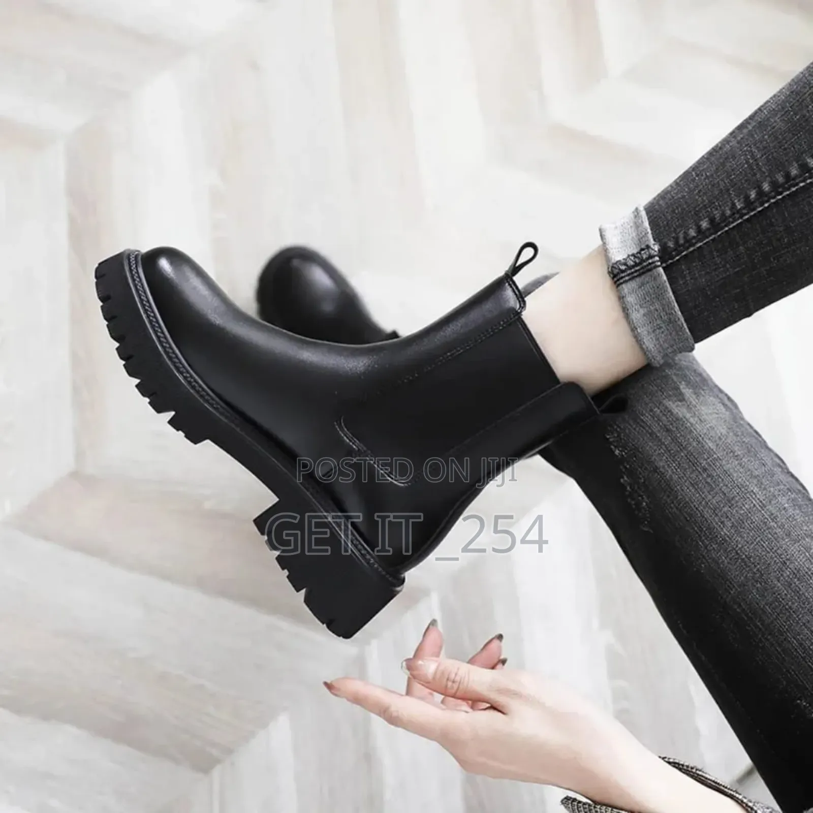 Lady Boot
Material 👌
Size - 36---40