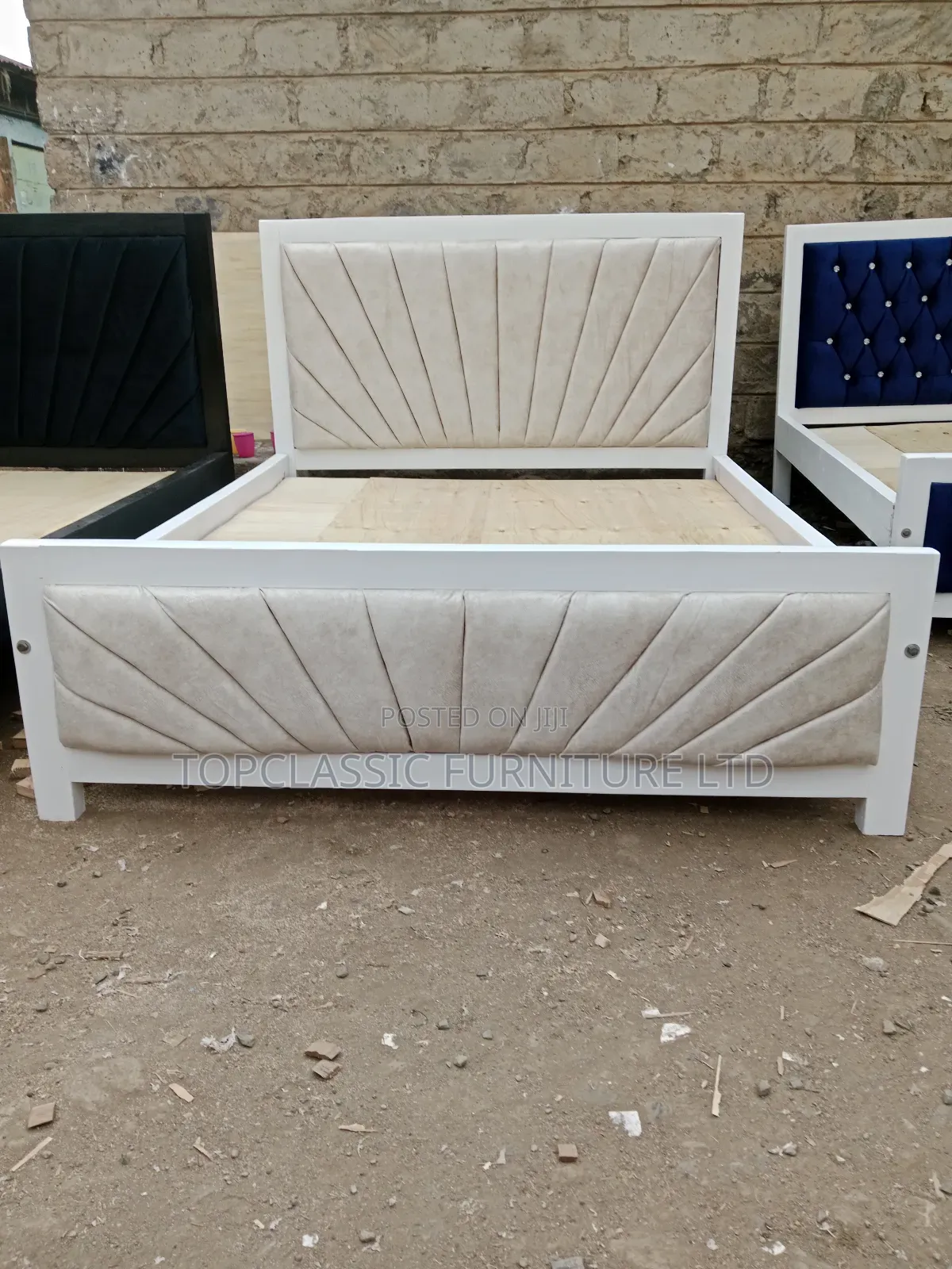 Bed 5x6 Color Cream 