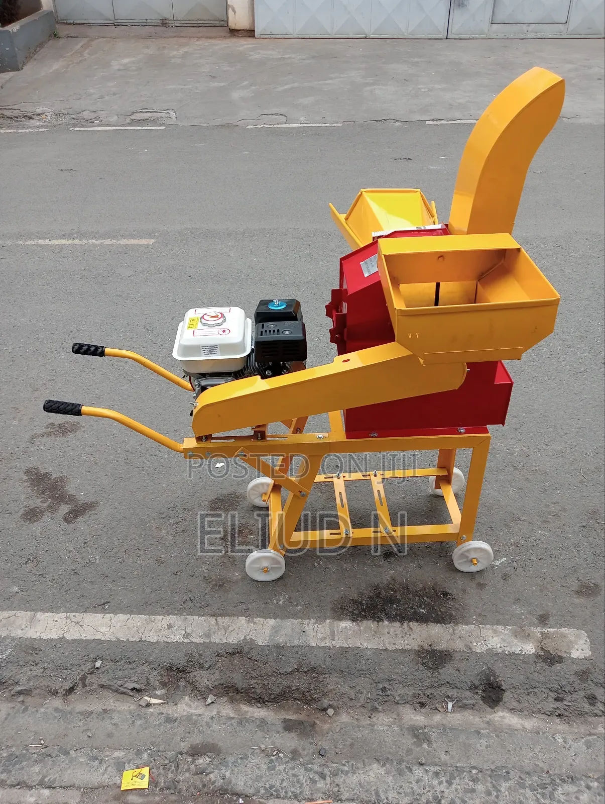 Petrol Powers Animal Feed Chopper