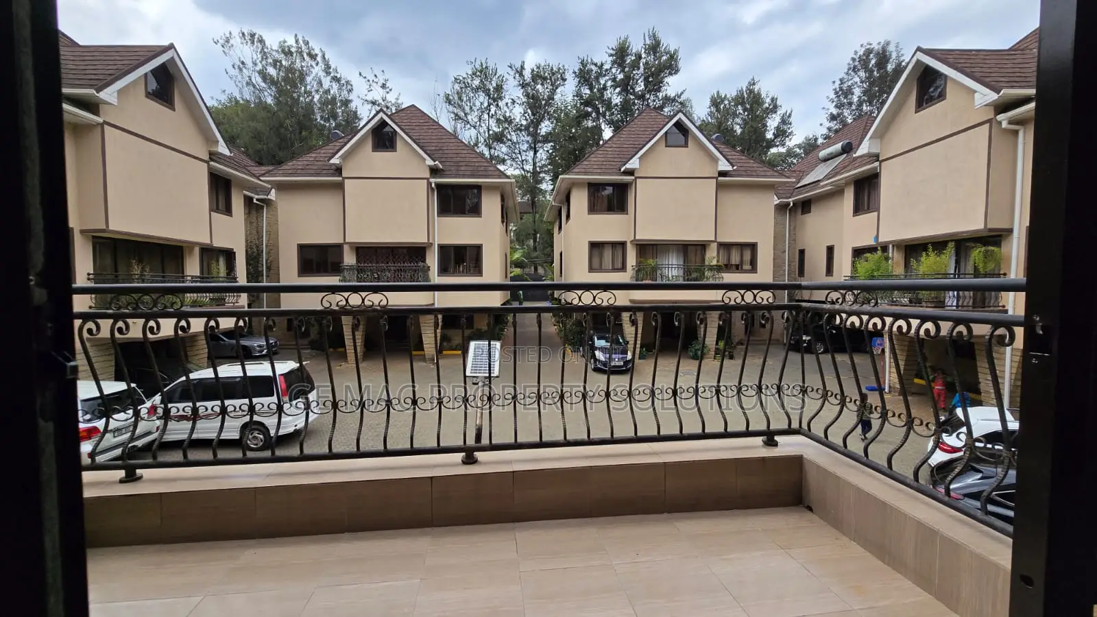 5bdrm House in Lavington, Muthangari for rent
