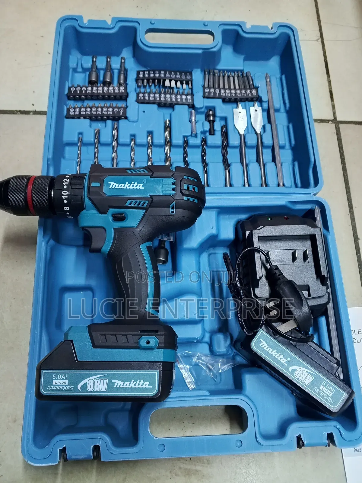 Makita Cordless Drillset 88v