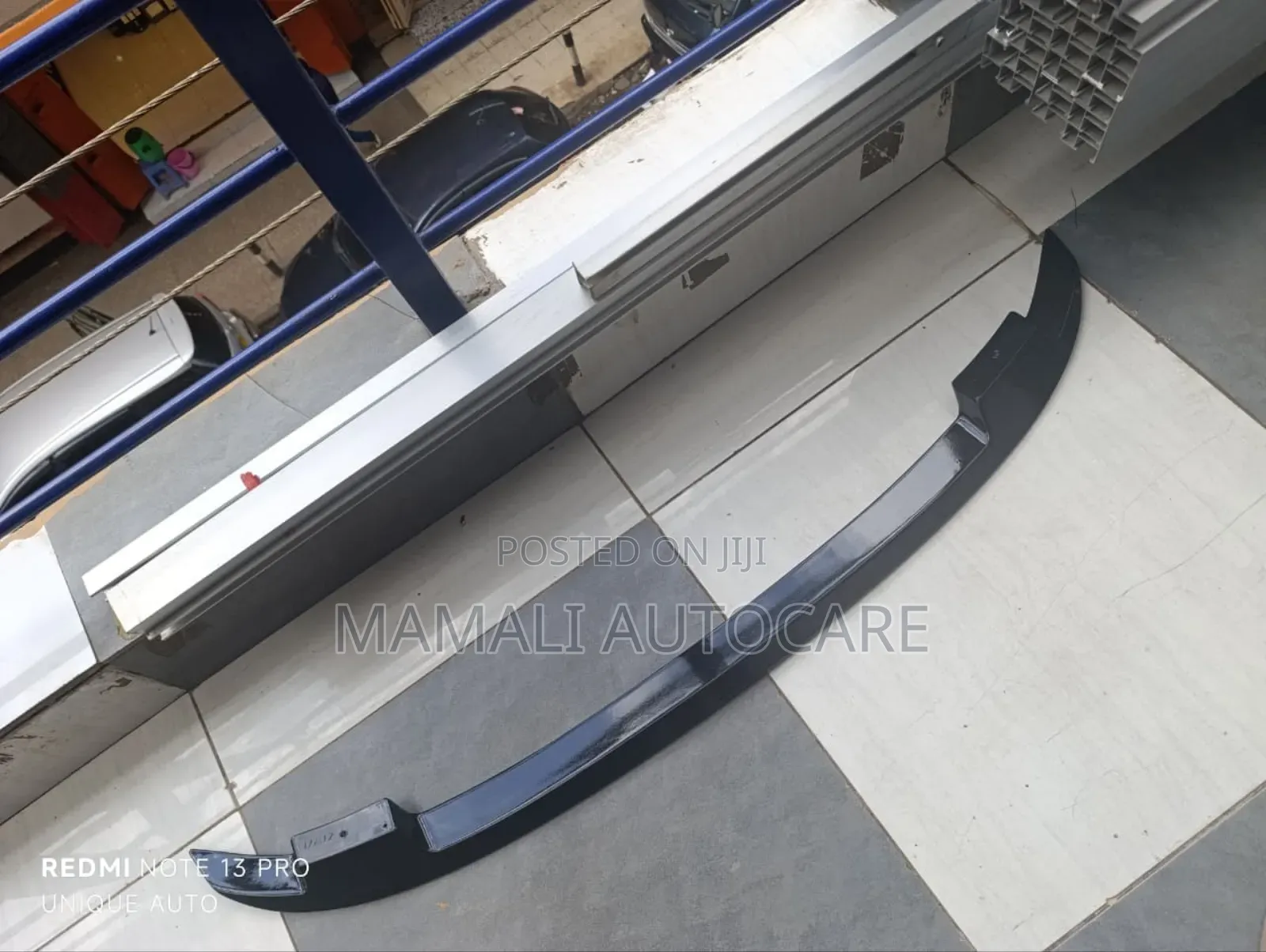Sporty Rear Wing Spoiler Universal Fit for Saloon Cars