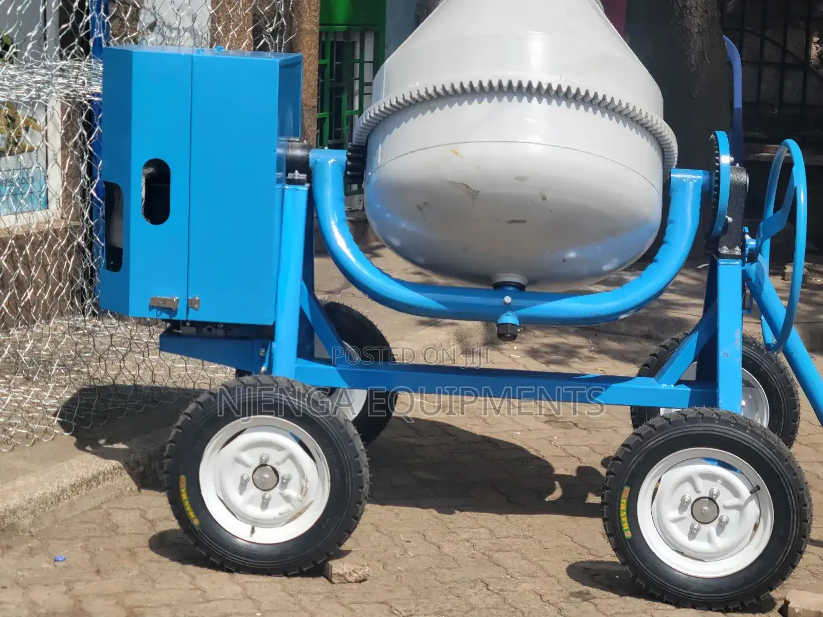 7.0 HP Concrete Mixer Aico, 400l