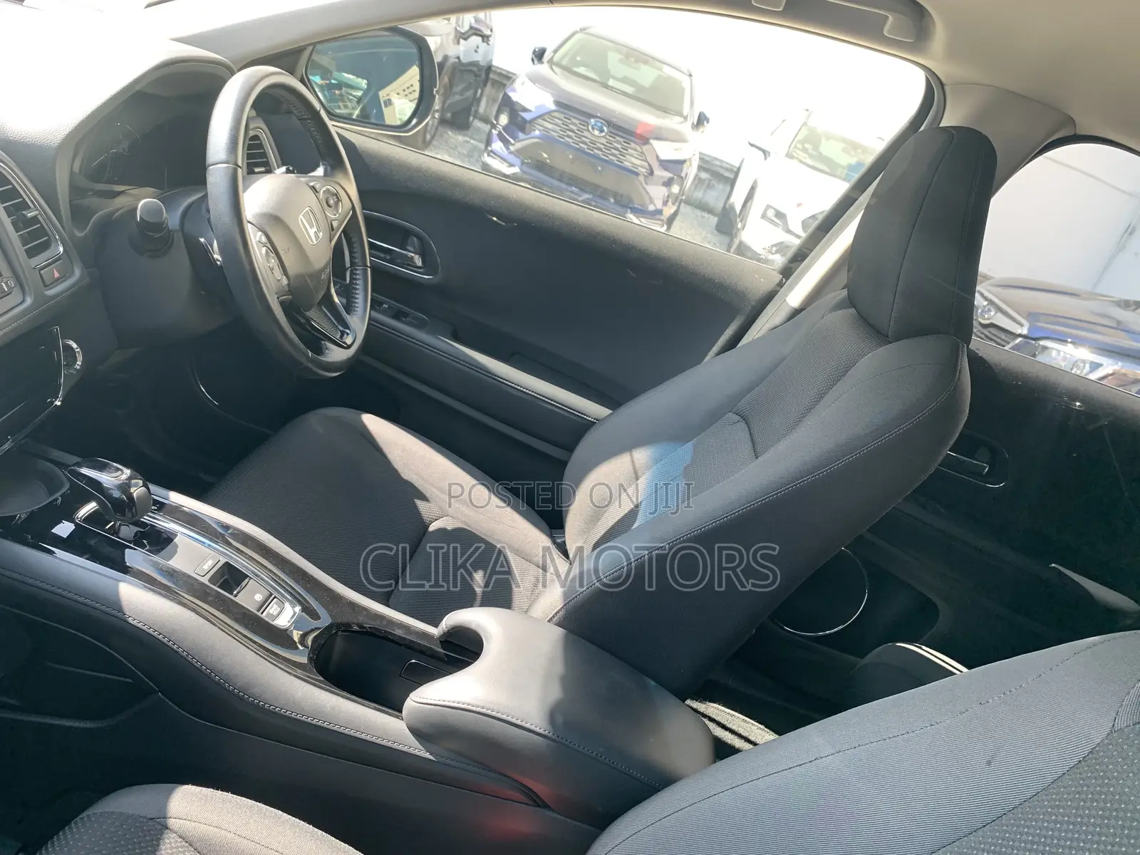 Honda Vezel 1.5 Hybrid 4WD 2018 Black
