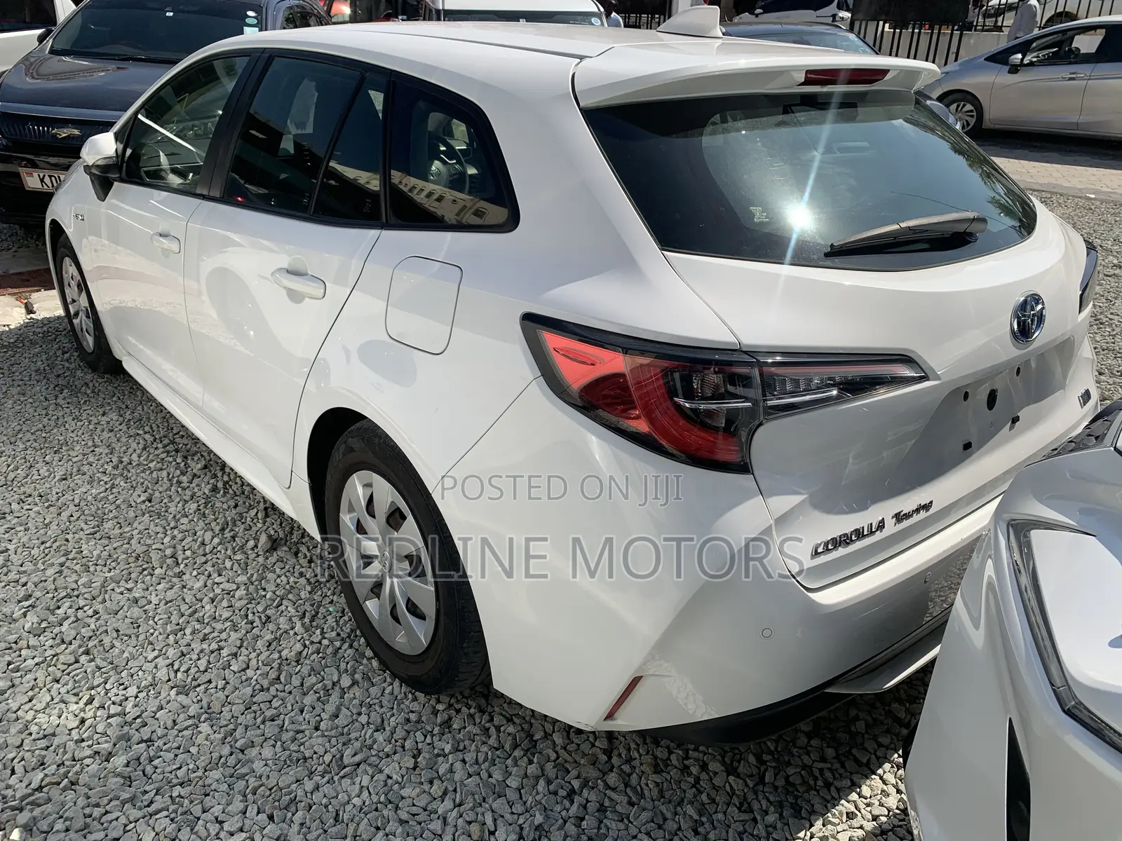 Toyota Corolla L (1.8L 4cyl 2A) 2018 Off white