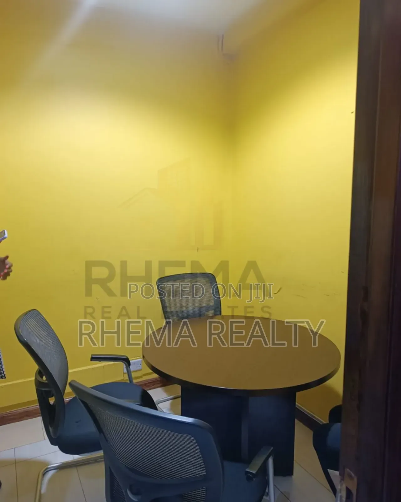Office to Let at CBD