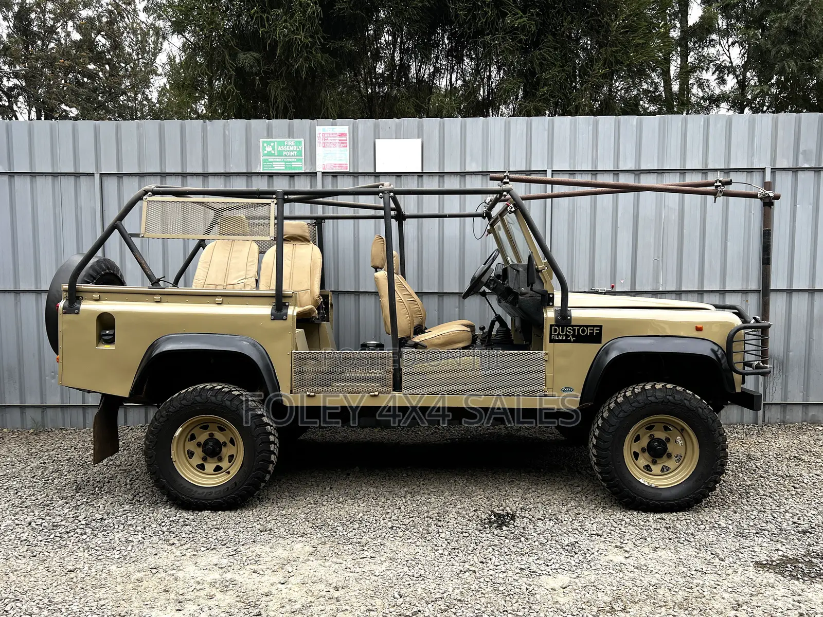 Land Rover Defender 110 2.5 TDi 2006 Beige
