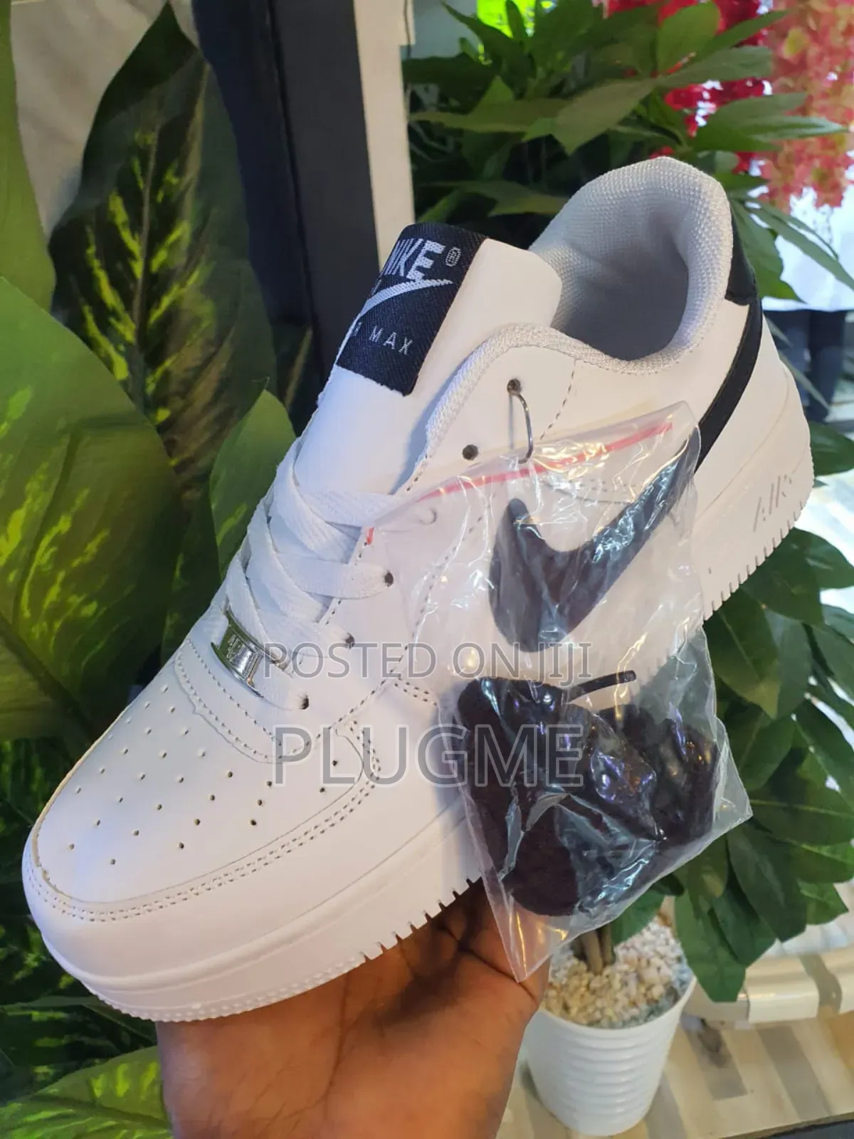 Printed Nike Air Ndege Sneakers