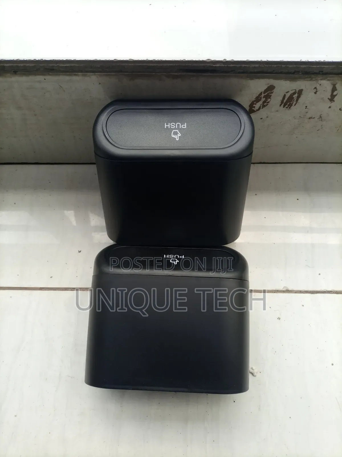 Clip-on Car Door Trash Bin/Universal Trash Storage Box