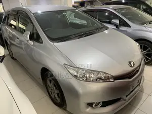 Toyota Wish 2018 Silver