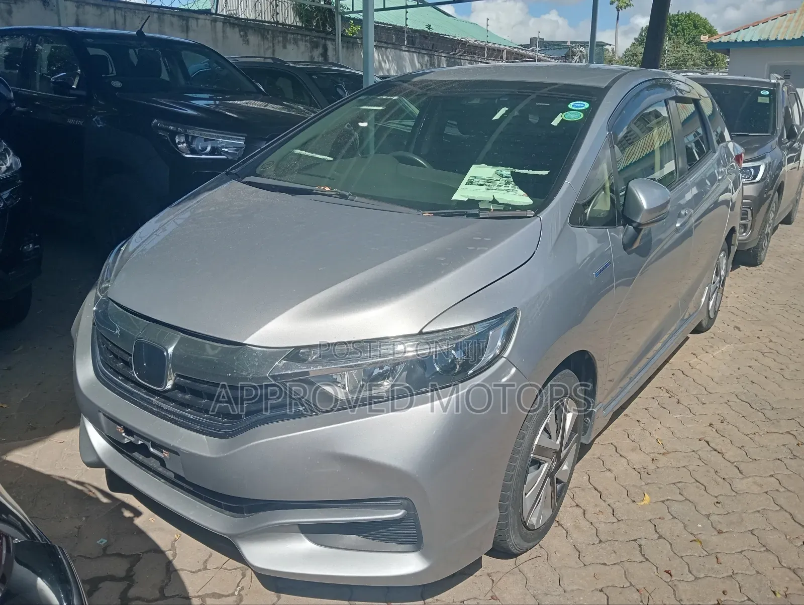 Honda Fit Shuttle 2019 Silver