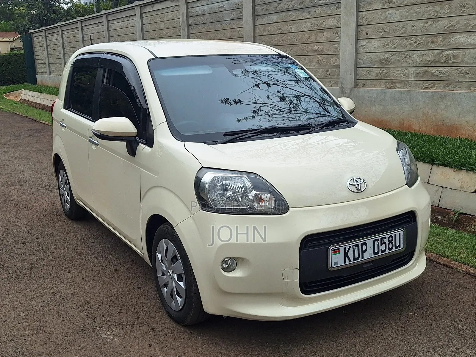 Toyota Porte 1.5 FWD 2017 Yellow