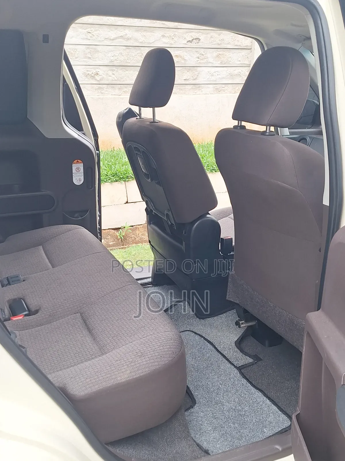 Toyota Porte 1.5 FWD 2017 Yellow