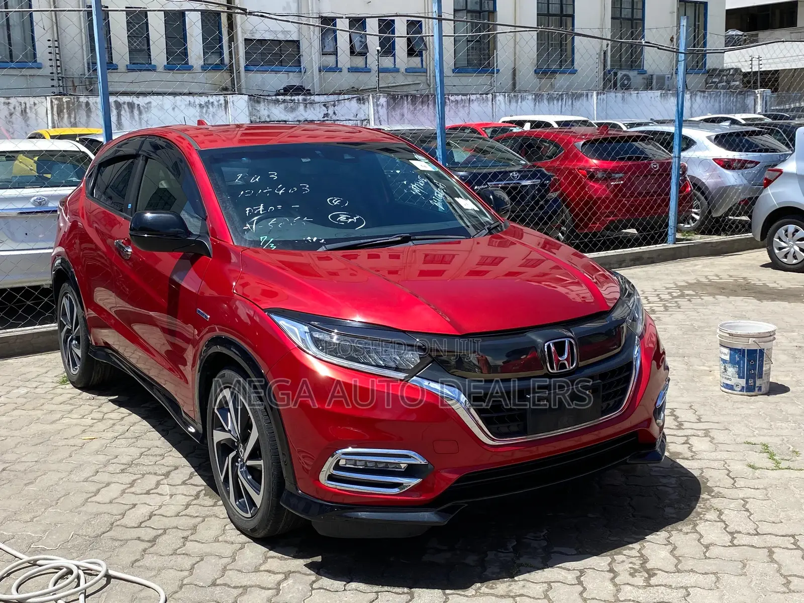 Honda Vezel 2018 Red