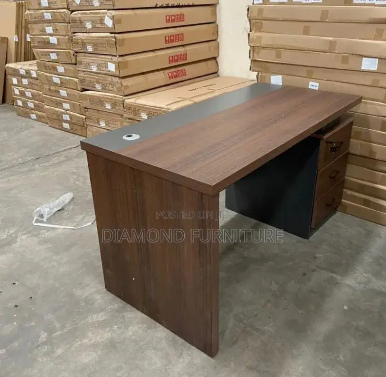 Office Furniture; Cityused 160cm Desk – Spacious Desk for Productivity