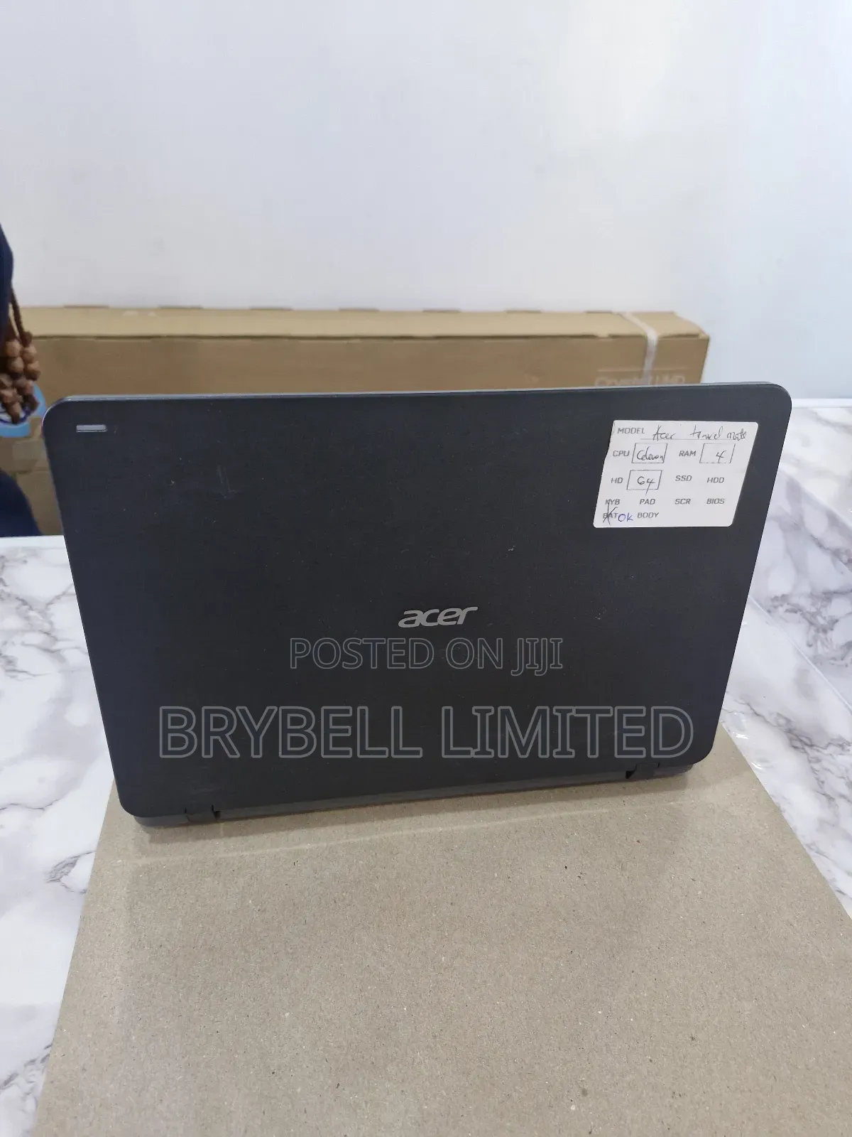 Laptop Acer TravelMate B 4GB Intel Pentium HDD+SSD 72GB