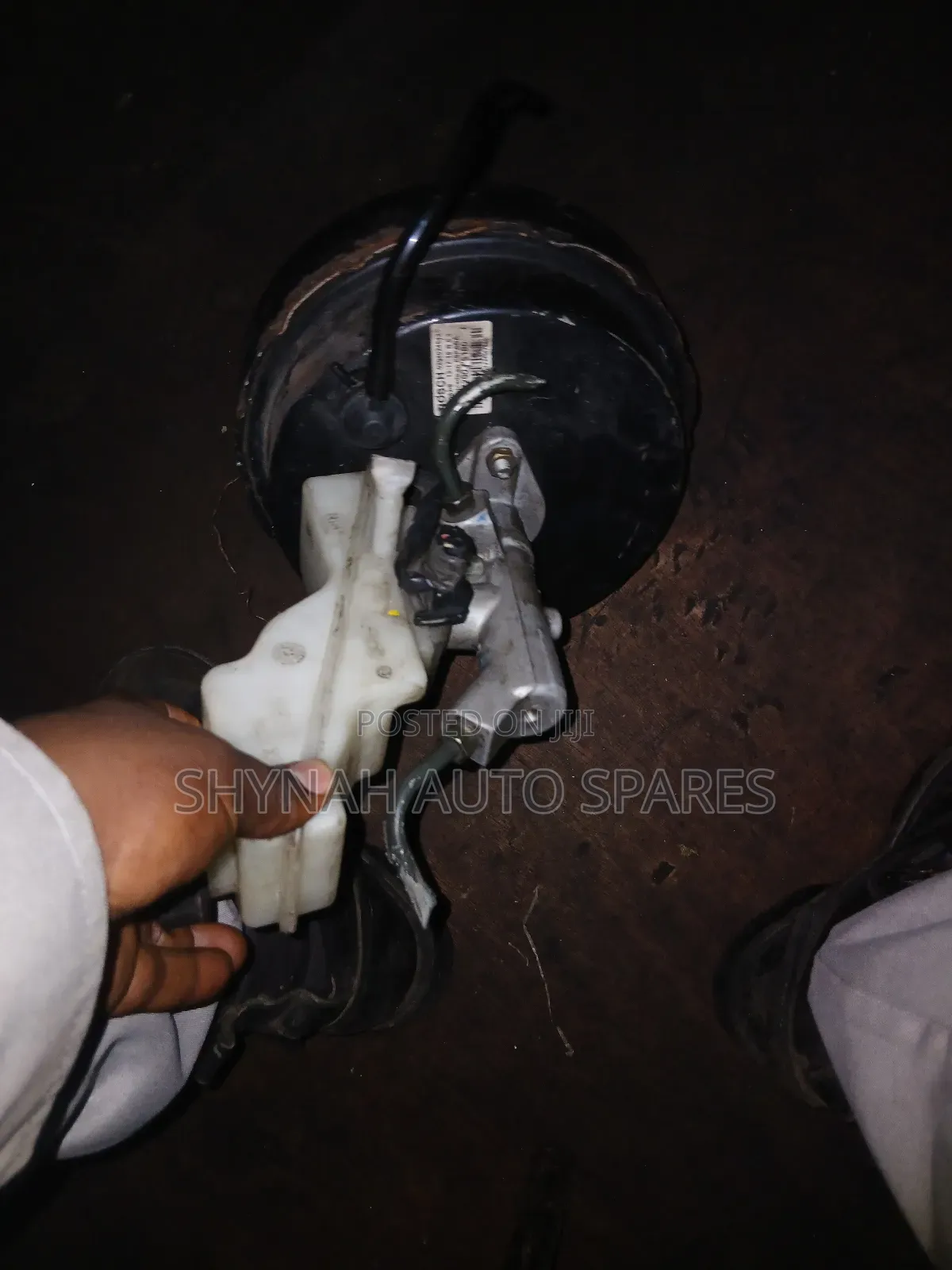 Toyota Avensis Old Model Brake Booster and Brake Cylinder