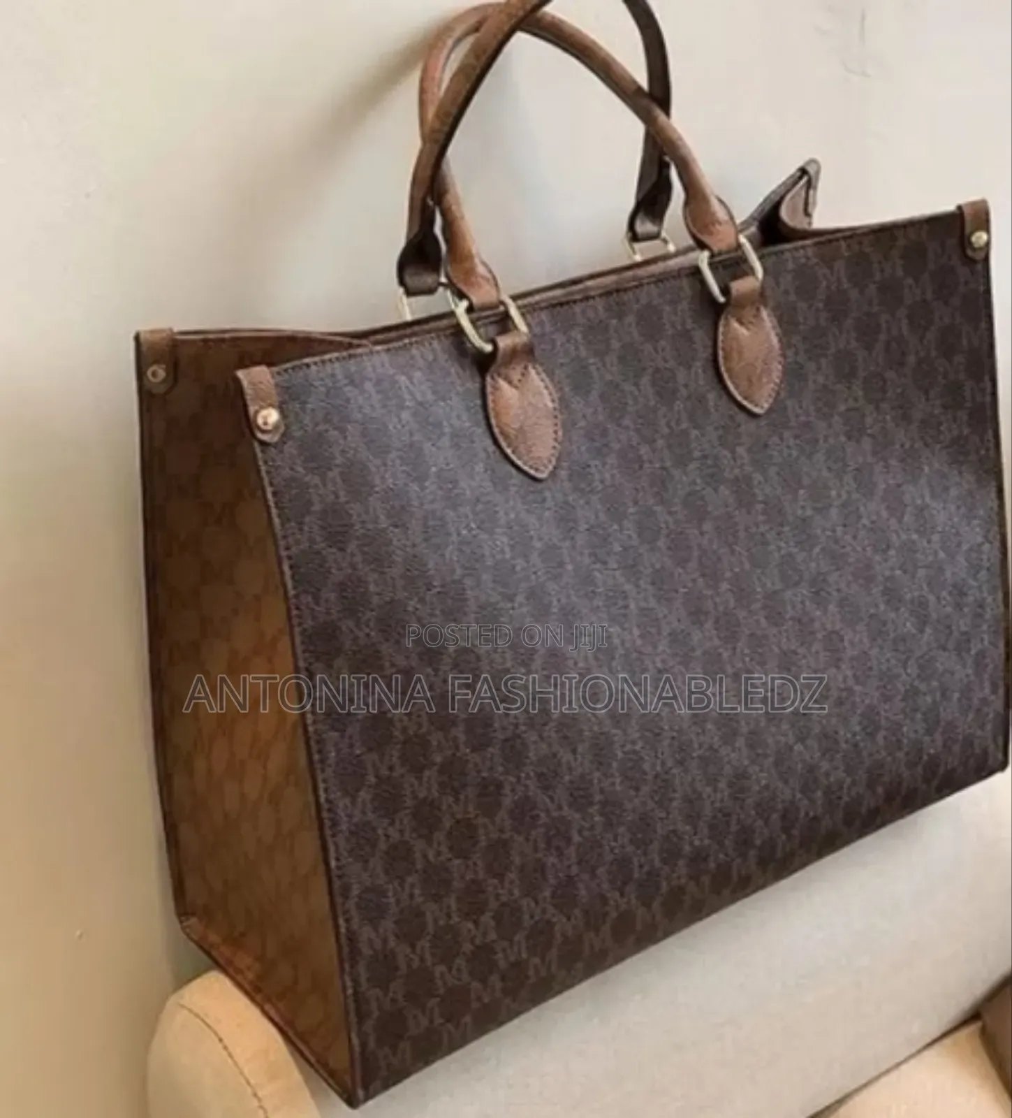 Ladies Cute Spacious Handbag Can Fit Laptop