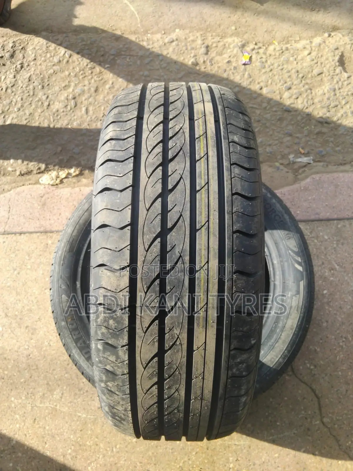 215/50r18 Centara