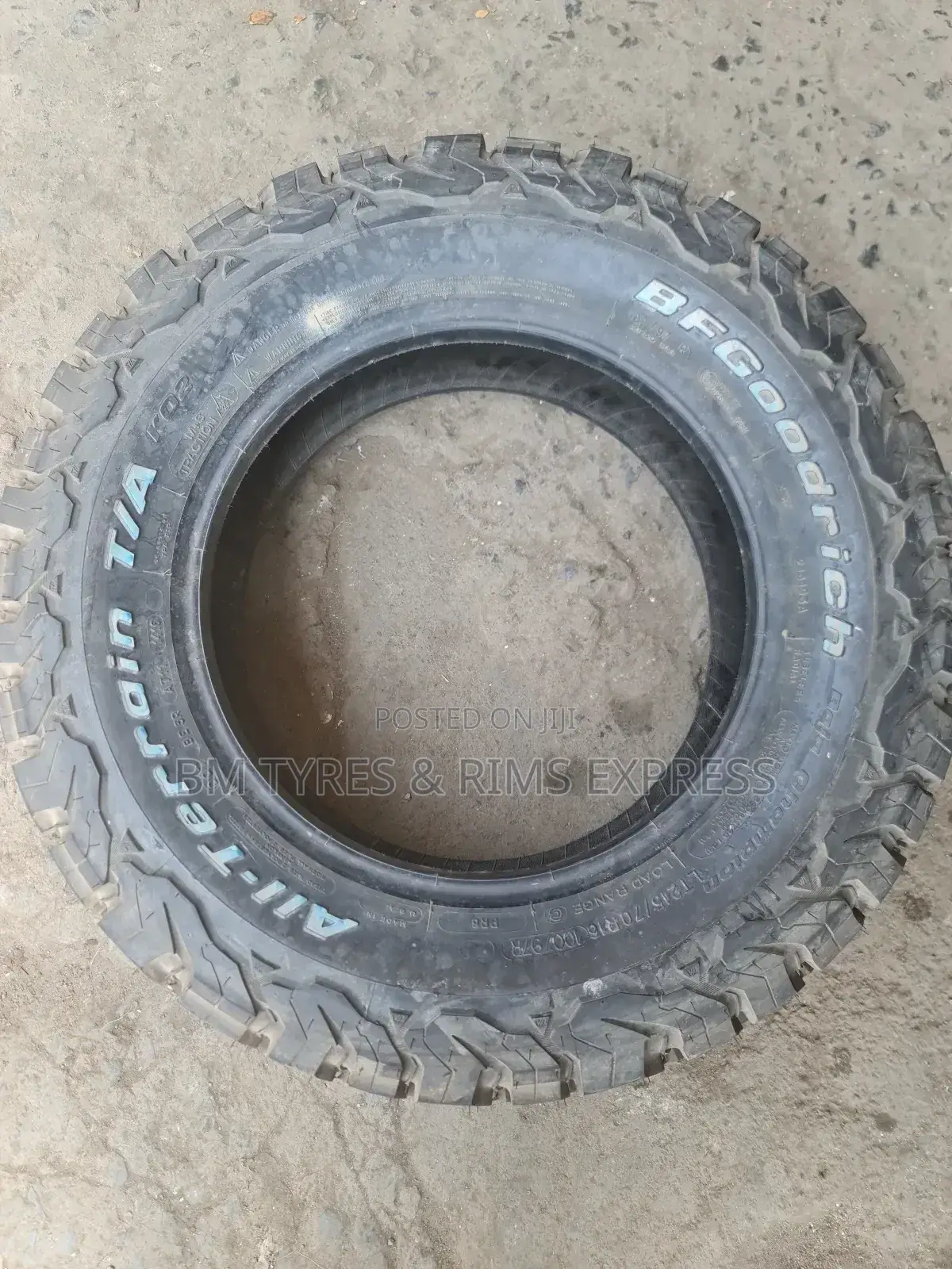 215 /70 R16 Bf Goodrich Tyres (All Terrrain) Usa.