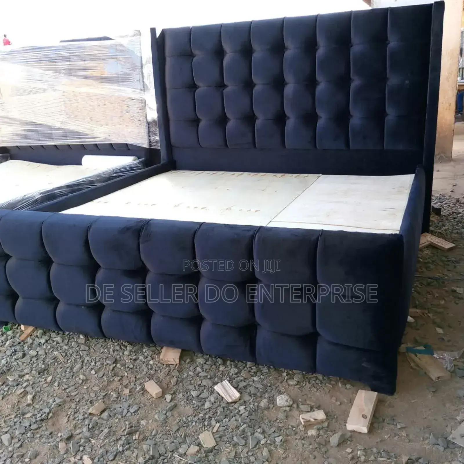 Black Berry Chester Bed 5*6