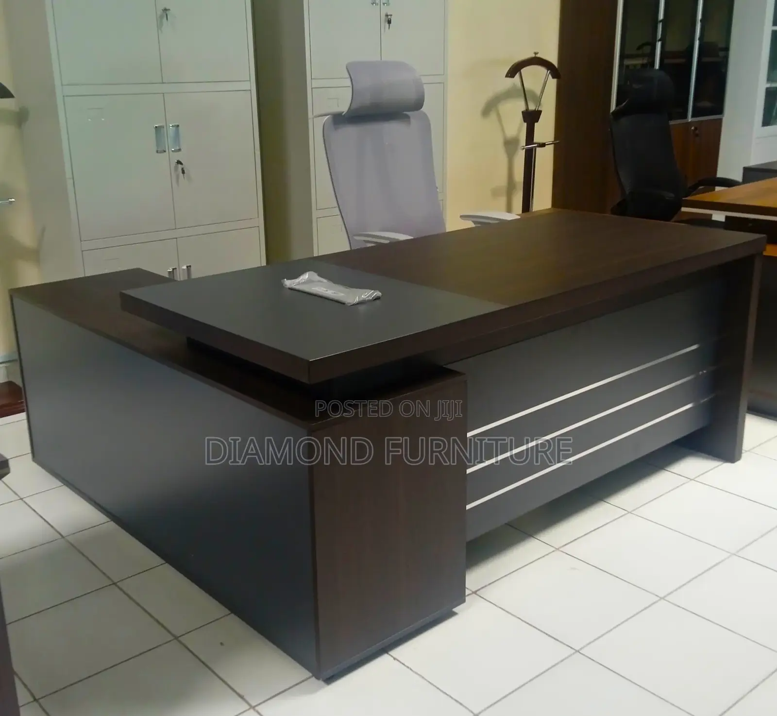 Office Furniture; Minimalist 180cm Desk – Ideal for Home Office Use
