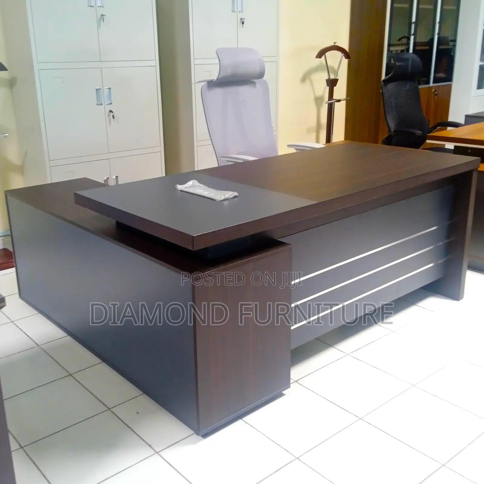 Office Furniture; Minimalist 180cm Desk – Ideal for Home Office Use
