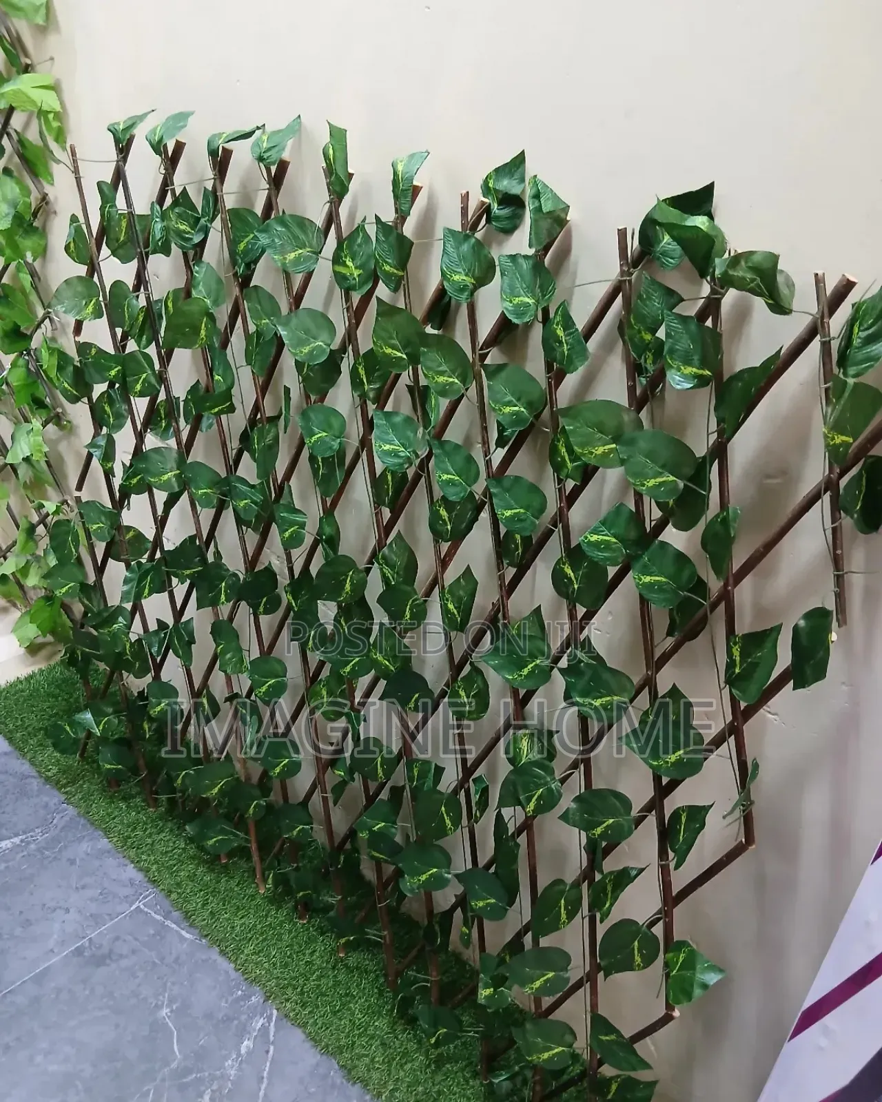 Stretchble Green Fences