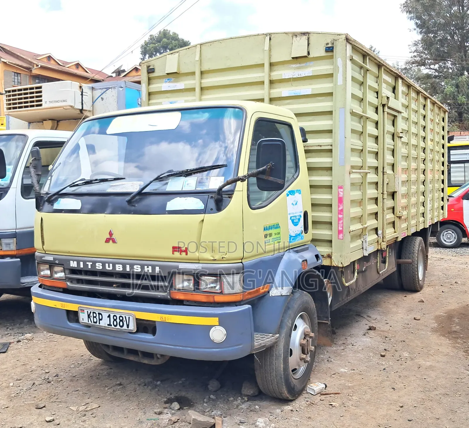 Mitsubishi Fh215 [Box Body]